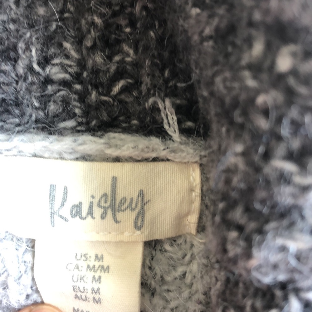Sweater - Picture 6 of 6